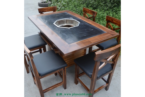 找廠家零售火鍋餐桌選擇什麼樣的作風(fēng)好呢？