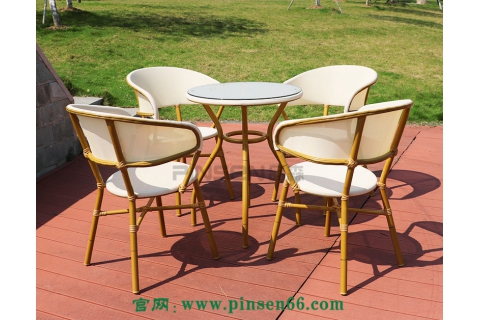 讓品森家具來告訴你關(guān)于火鍋桌的材質(zhì)介紹及特點分析