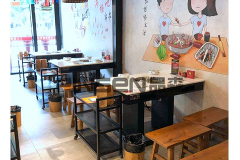 如何選擇火鍋桌廠家來定制火鍋桌？