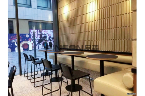 酒吧卡座沙發(fā)定做是否都喜歡用的真皮卡座沙發(fā)?