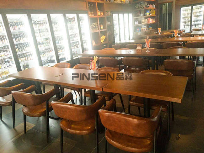 麥酒屋主題餐廳桌子卡座