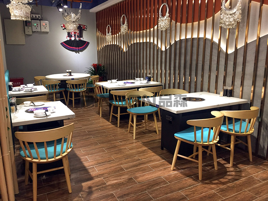 壹個(gè)有黔人火鍋店桌椅定制